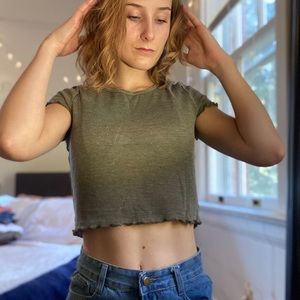 American eagle cropped tee